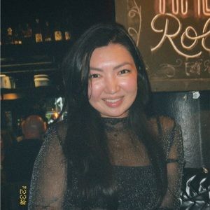 Meet your Posher, Assiya